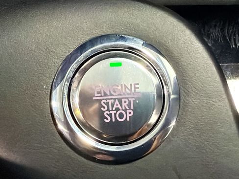 Used 2024 Lincoln Aviator Black Label w/ Class IV Trailer Tow Package image 36