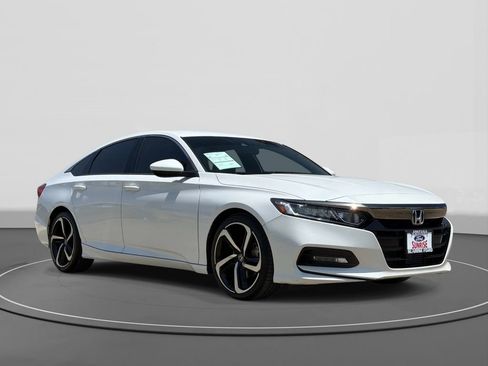 Used 2018 Honda Accord Sport image 4