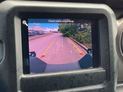 Used 2021 Jeep Gladiator Sport AWD/4WD image 14