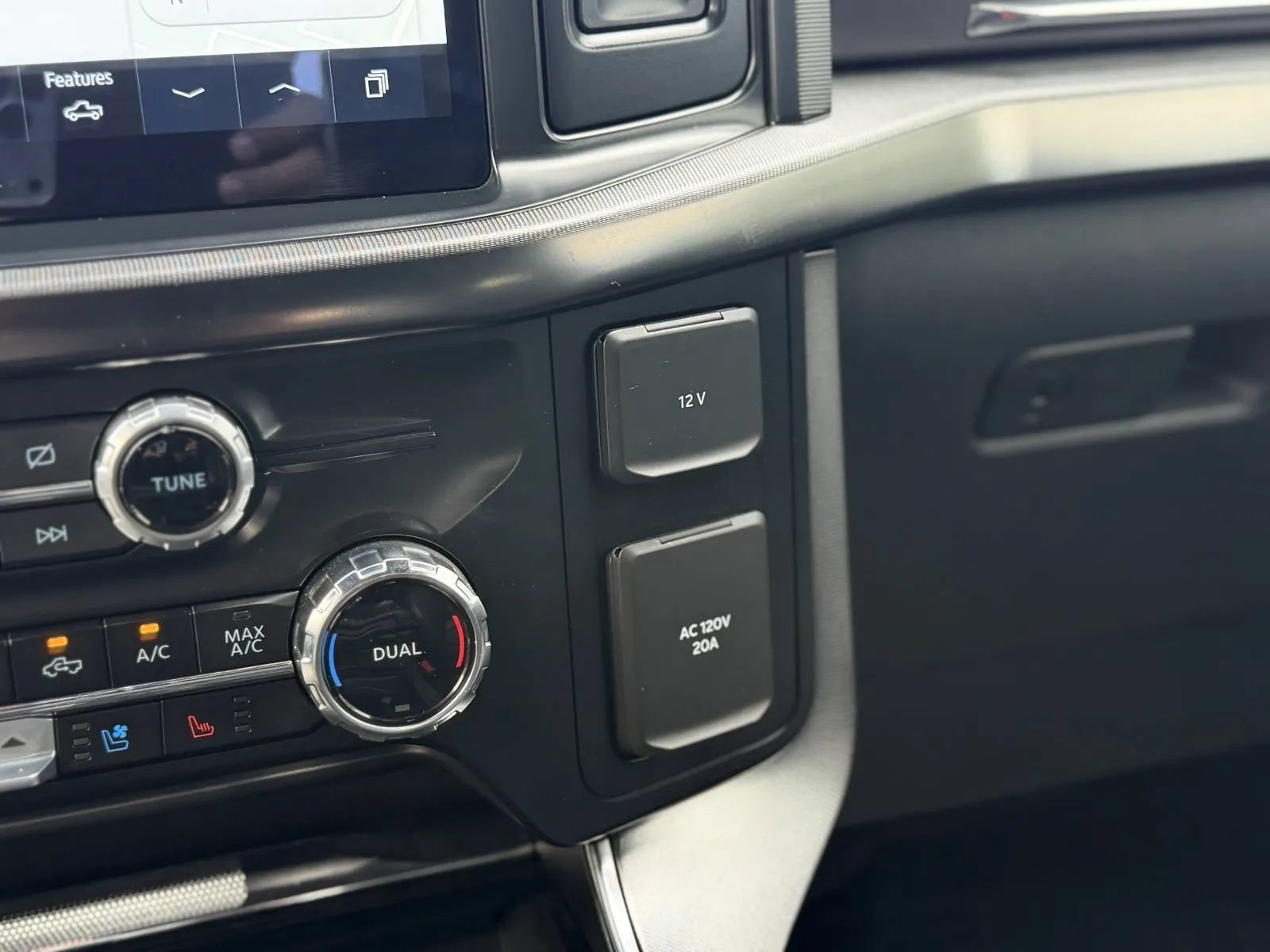 Used 2024 Ford F150 Platinum w/ FX4 Off-Road Package AWD/4WD image 37