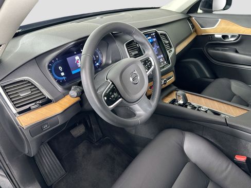 Used 2024 Volvo XC90 B6 Plus w/ Protection Package Premier image 10