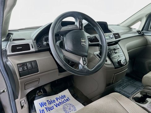 Used 2013 Honda Odyssey EX image 9