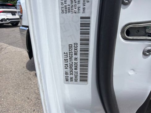 Used 2024 RAM 2500 Tradesman w/ Chrome Appearance Group AWD/4WD image 39