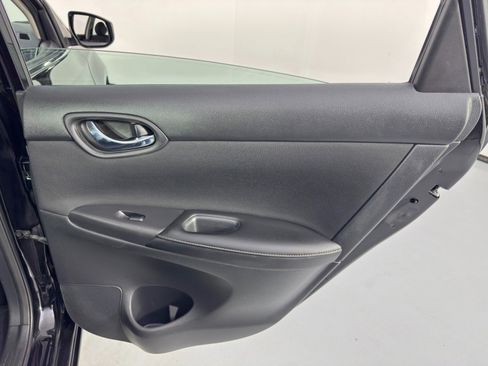 Used 2018 Nissan Sentra S image 37