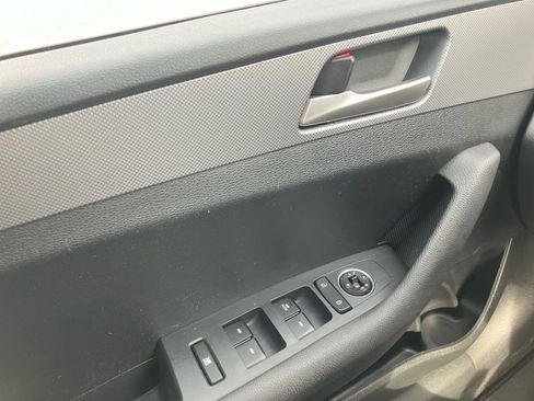 Used 2019 Hyundai Sonata SE image 36