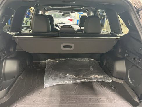 Used 2025 Subaru Forester Limited image 12