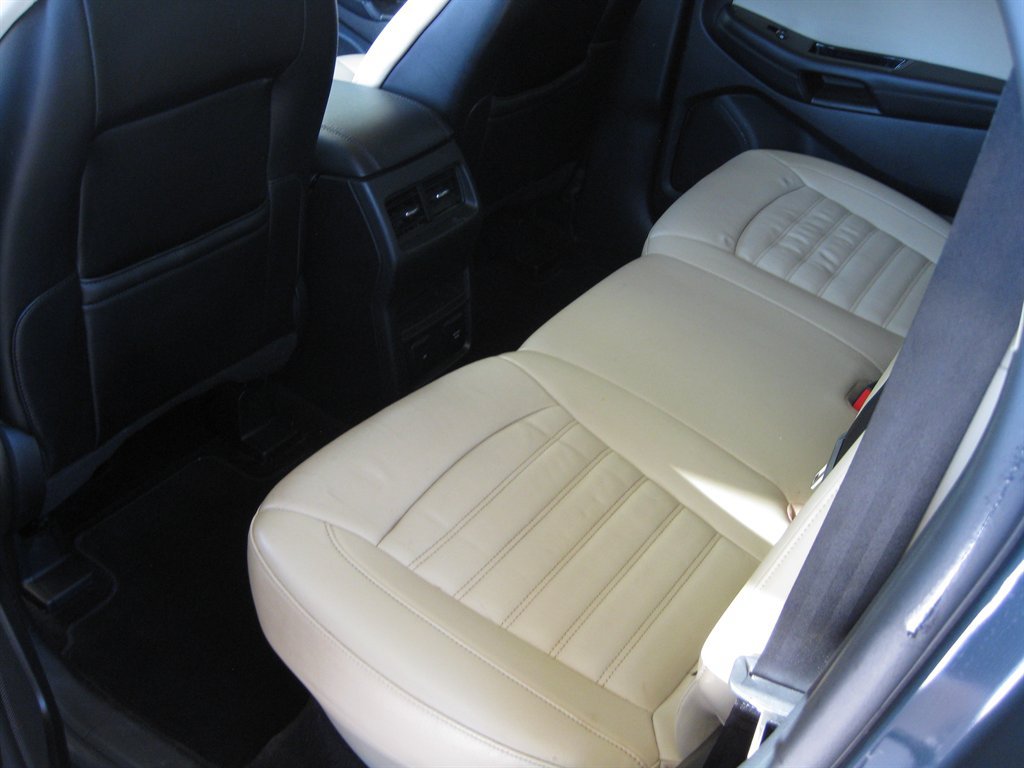 Used 2016 Ford Edge SEL w/ Equipment Group 201A FWD image 23