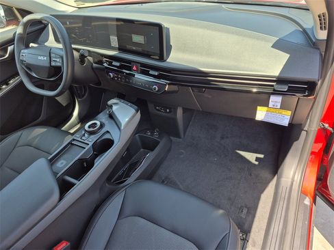 New 2025 Kia EV6 Light w/ Light LR Technology Package image 12
