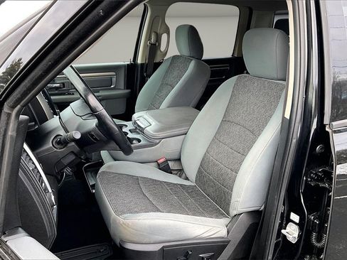 Used 2019 RAM 1500 Classic SLT w/ Luxury Group image 21