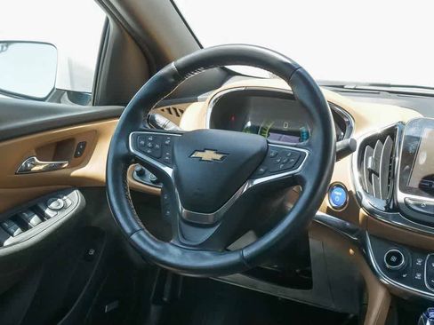 Used 2016 Chevrolet Volt Premier w/ Driver Confidence Package FWD image 14