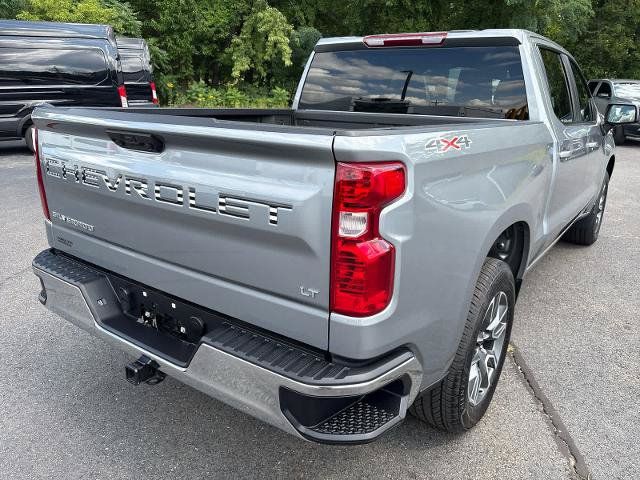 Used 2025 Chevrolet Silverado 1500 LT AWD/4WD image 5