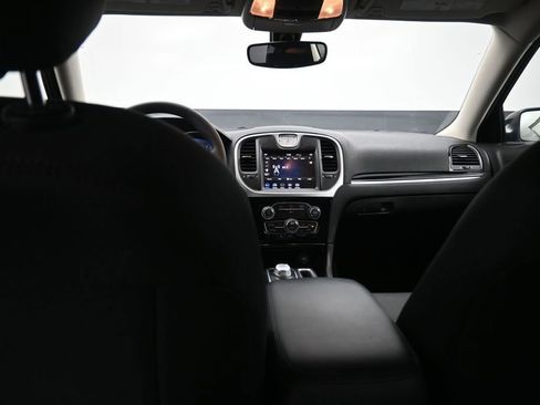 Used 2023 Chrysler 300 Touring w/ Sport Appearance Package RWD image 12