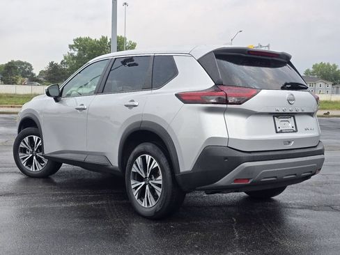 Used 2022 Nissan Rogue SV AWD/4WD image 12