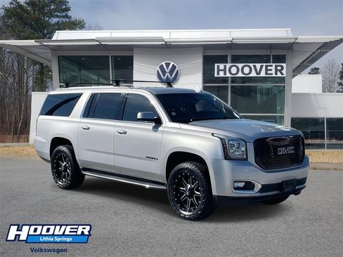 Used 2018 GMC Yukon XL Denali image 1