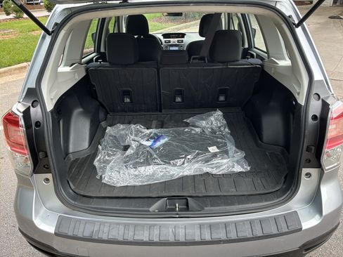 Used 2018 Subaru Forester 2.5i AWD/4WD image 31
