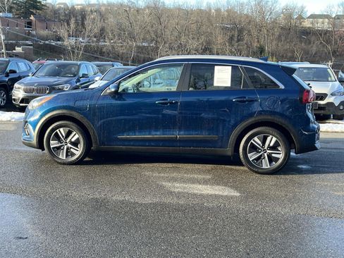Used 2022 Kia Niro LXS image 2