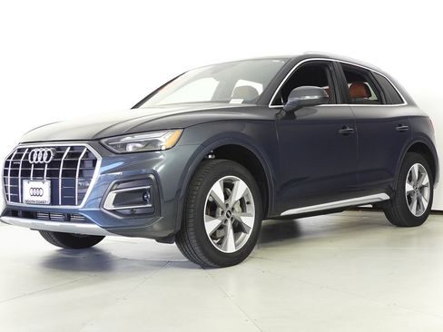 Used 2023 Audi Q5 2.0T Premium image 2