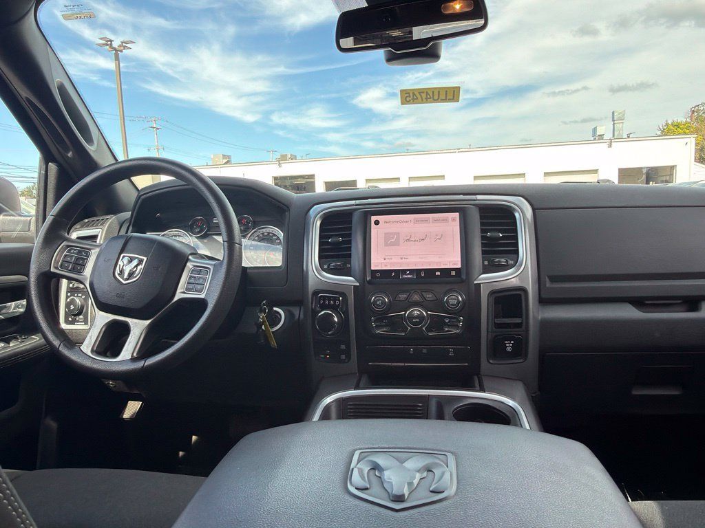Used 2022 RAM 1500 Warlock w/ Ceramic Gray Warlock Package AWD/4WD image 19
