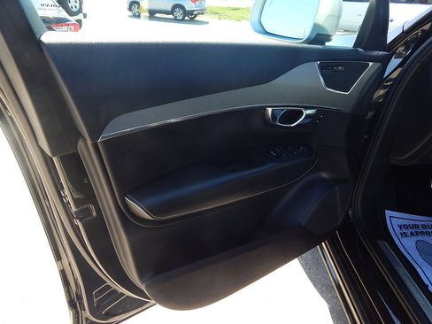 Used 2016 Volvo XC90 T6 R-Design w/ Vision Package image 10