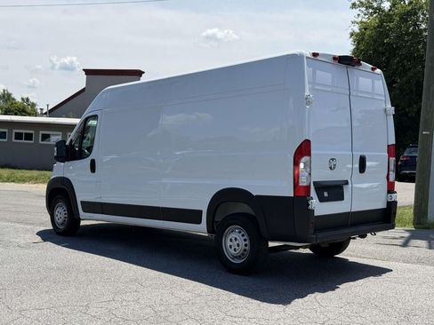 Used 2025 RAM ProMaster 2500 w/ Convenience Group FWD image 21