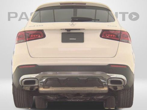 Used 2021 Mercedes-Benz GLC 300 4MATIC w/ Premium Package image 7