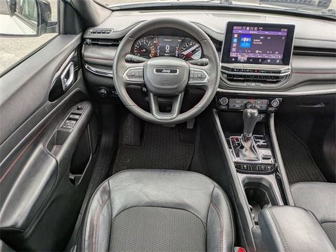 Used 2023 Jeep Compass Trailhawk image 15