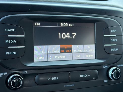 Used 2019 Kia Soul FWD image 17
