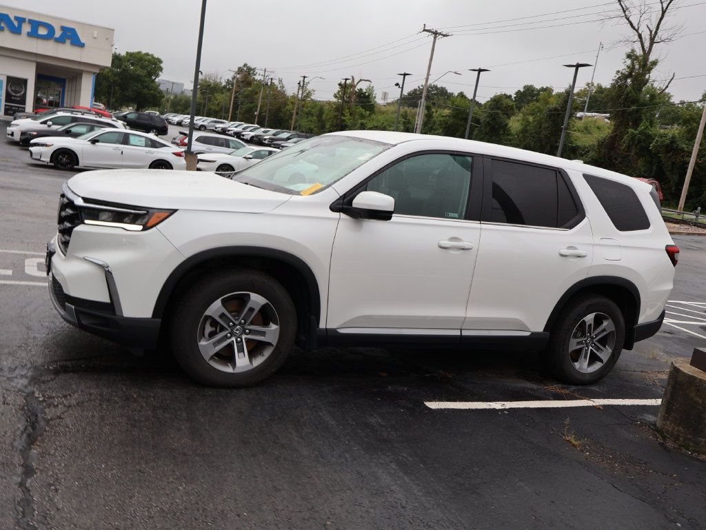 Used 2024 Honda Pilot EX-L image 4