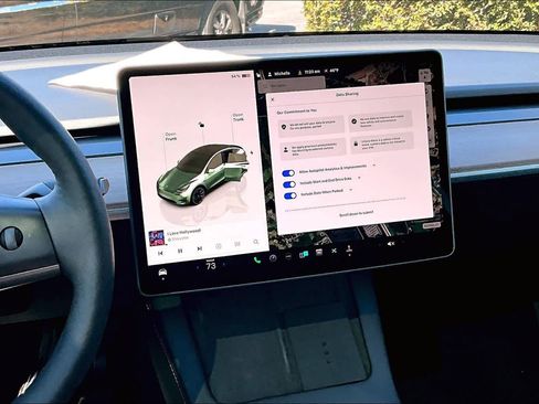 Used 2022 Tesla Model Y Long Range image 6