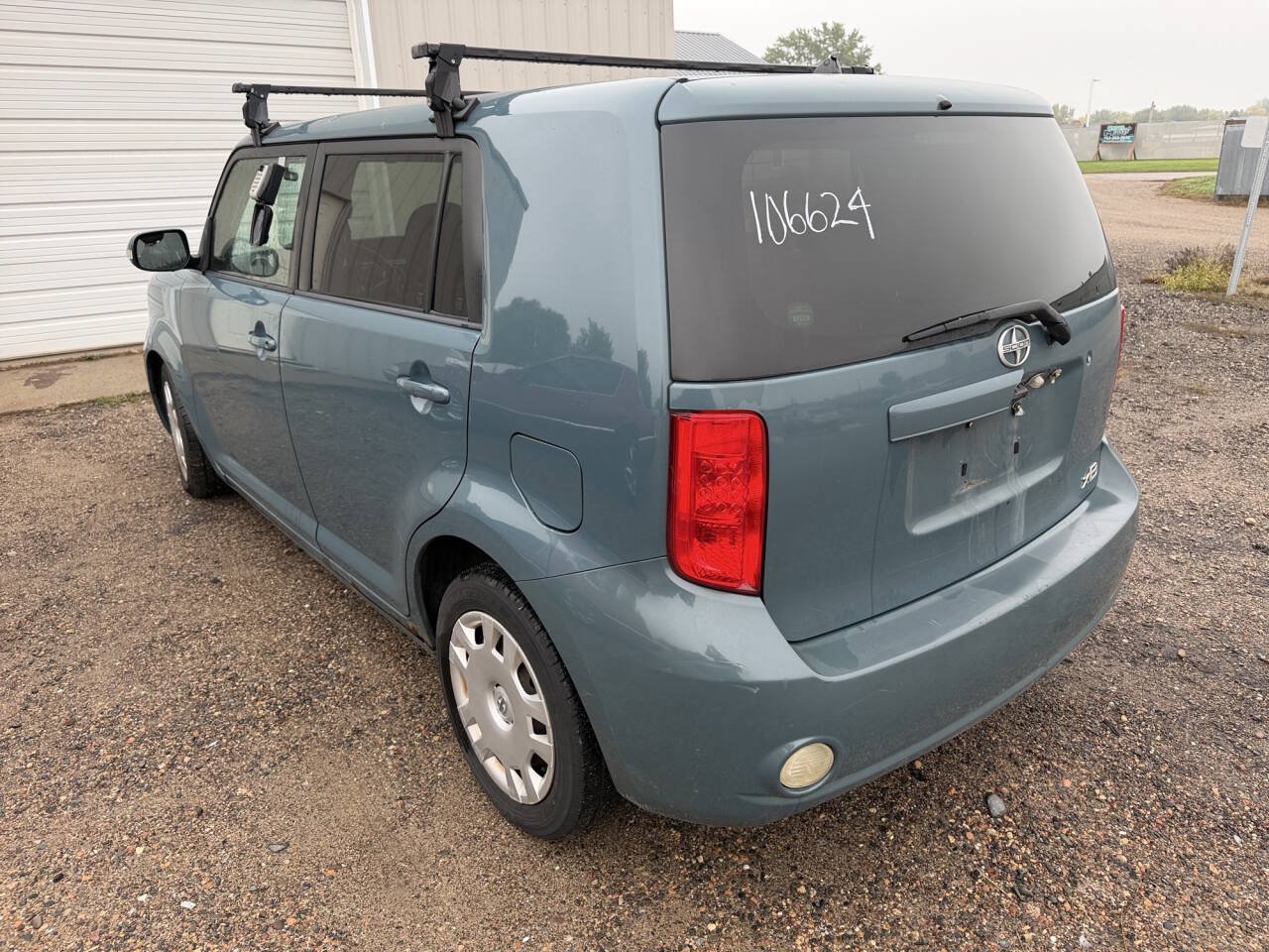 Used 2008 Scion xB FWD image 3