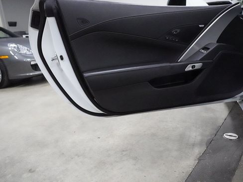 Used 2019 Chevrolet Corvette Stingray Convertible w/ 2LT Preferred Equipment Group RWD image 13
