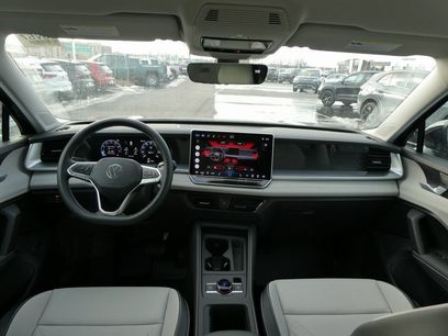 New 2026 Volkswagen Tiguan SE
