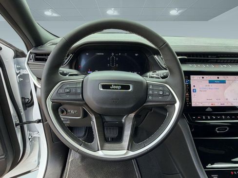 New 2026 Jeep Grand Cherokee L Limited w/ Limited Altitude Package AWD/4WD image 17