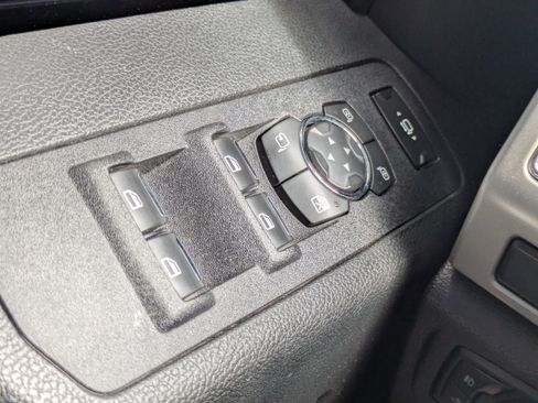 Used 2019 Ford F250 Lariat w/ Lariat Value Package image 13