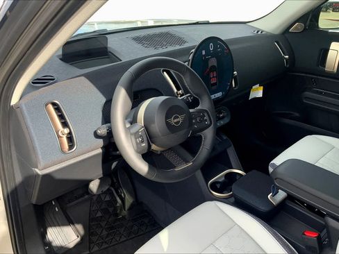New 2025 MINI Cooper Countryman S w/ Comfort Package Max AWD/4WD image 8