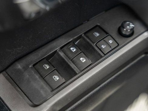 Used 2019 Toyota Tacoma TRD Off-Road image 38