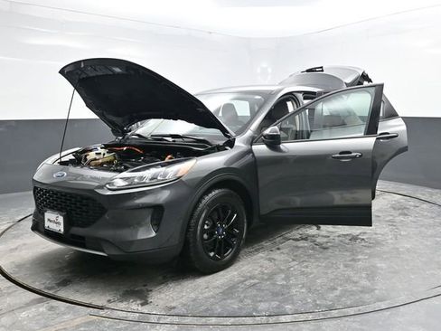 Used 2020 Ford Escape SE Sport image 37