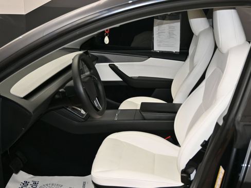 Used 2026 Tesla Model Y Long Range AWD/4WD image 21