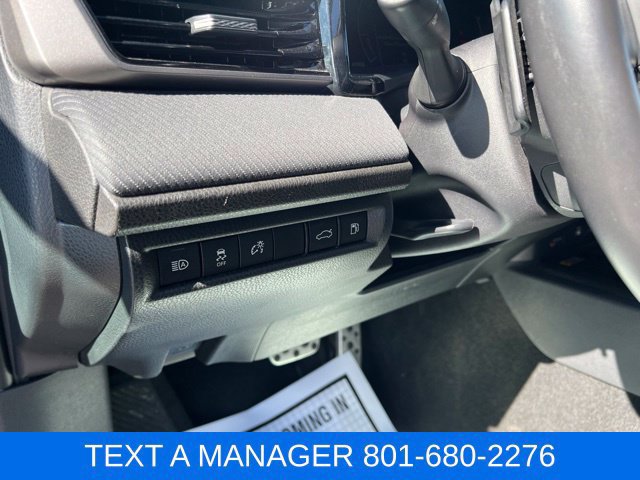 Used 2025 Toyota Camry SE FWD image 18