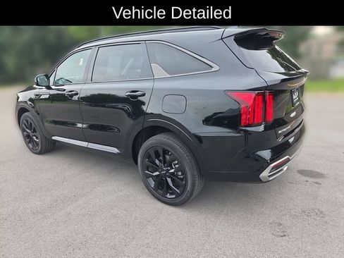 Certified 2023 Kia Sorento SX AWD/4WD image 3