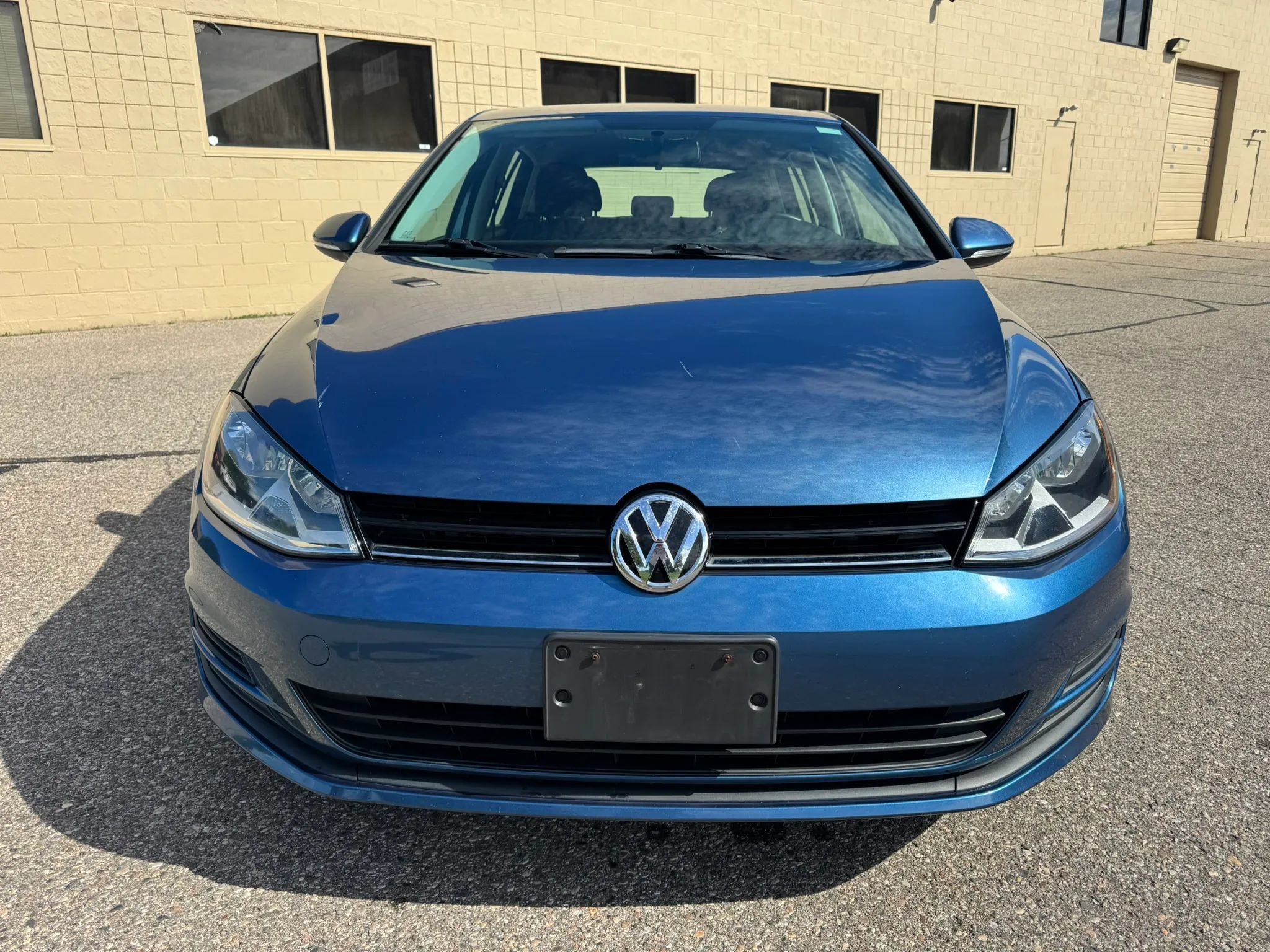 Used 2017 Volkswagen Golf SEL FWD image 2
