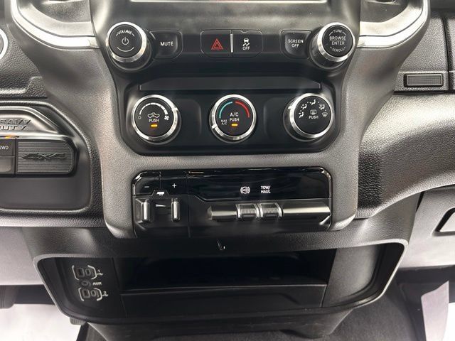 Used 2024 RAM 3500 Big Horn AWD/4WD image 25