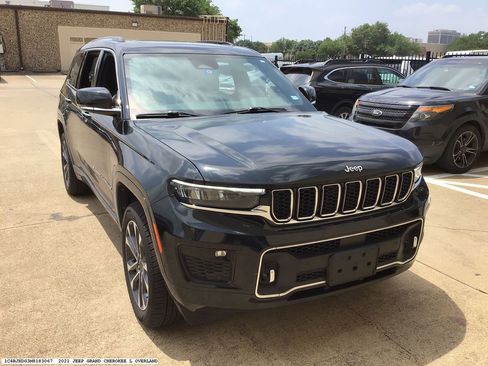 Used 2021 Jeep Grand Cherokee L Overland w/ Luxury Tech Group IV AWD/4WD image 6