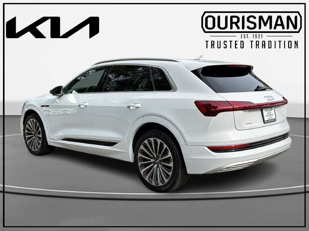 Used 2019 Audi e-tron Prestige w/ Prestige Package AWD/4WD image 3