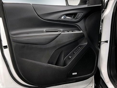 Used 2018 Chevrolet Equinox Premier image 21