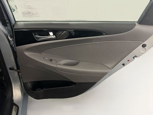 Used 2012 Hyundai Sonata Limited w/ Navigation Pkg image 32