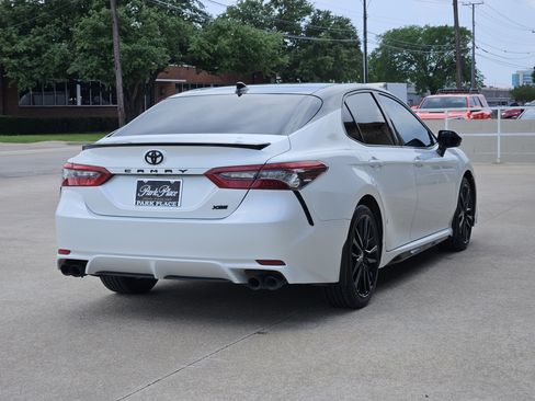 Used 2021 Toyota Camry XSE image 9