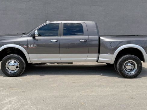 Used 2014 RAM 3500 Laramie w/ Protection Group AWD/4WD image 2