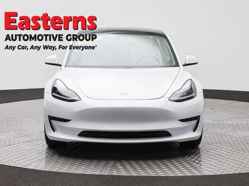 Used 2021 Tesla Model 3 Standard Range Plus RWD image 2