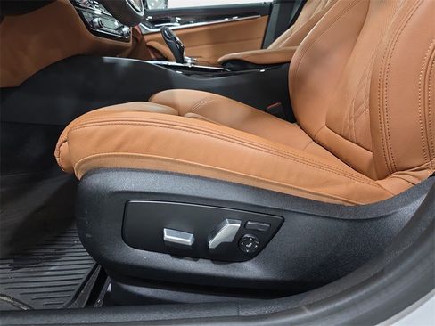 Certified 2023 BMW 530i 530i w/ Convenience Package image 24